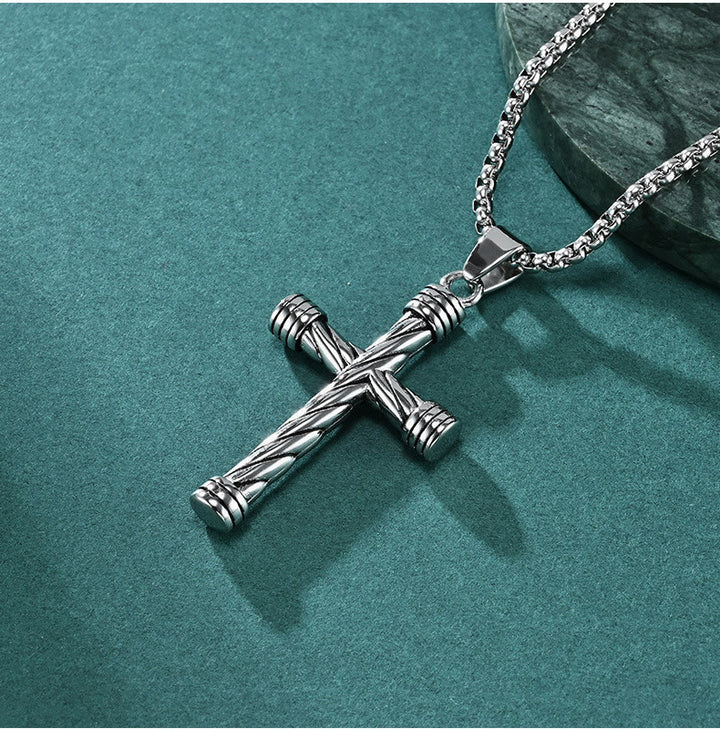 Christianartworkshop Collana con ciondolo a croce con trama intrecciata: incarna la sua forza duratura - image 1