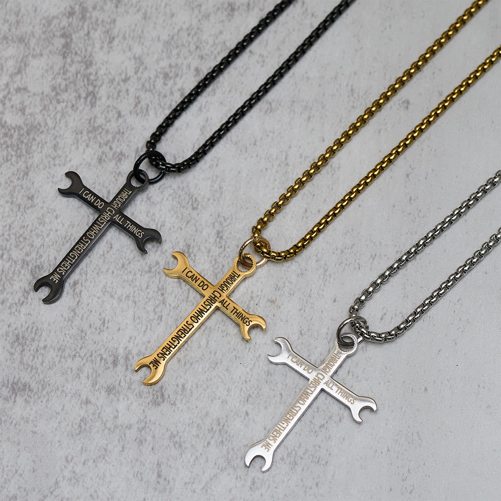 Collana minimalista con croce tricolore e chiave inglese Christianartworkshop con versetto biblico sulla fede e la forza - image 0