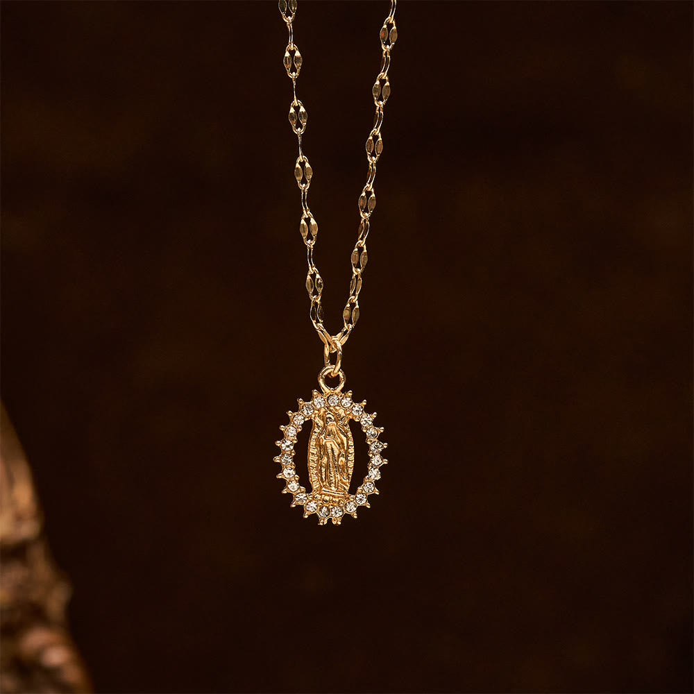 Christianartworkshop Collana ovale della Madonna con zirconi cubici incastonati: incarna la sua tenera grazia - image 5