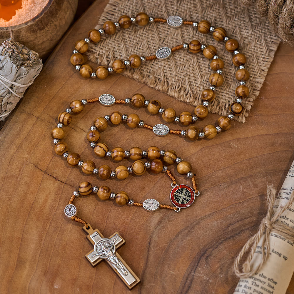 Rosario fatto a mano in legno naturale con croce di San Benedetto - image 8