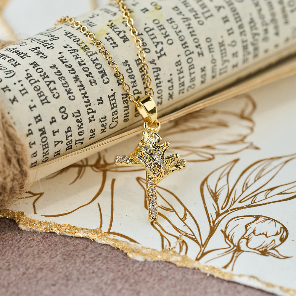 Christianartworkshop Collana con croce e corona scintillanti (2 misure): incarna la fede e la devozione regale - image 7