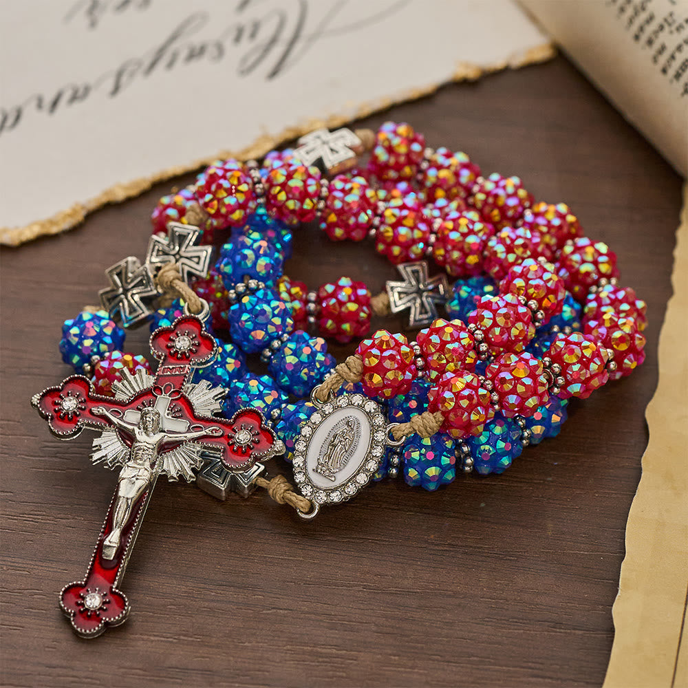 Christianartworkshop Rosario con perline di diamanti abbaglianti rossi e blu con accenti a croce maltese - image 2