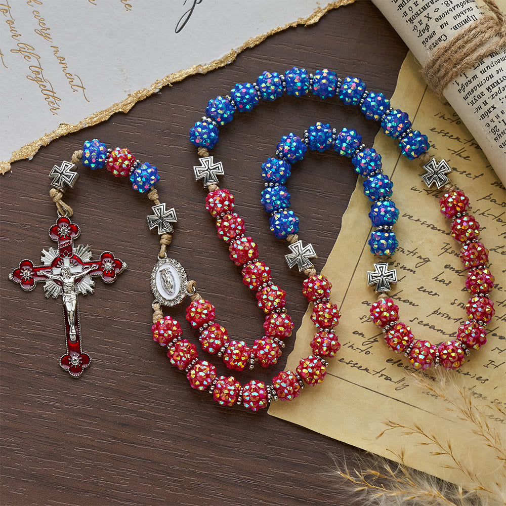 Christianartworkshop Rosario con perline di diamanti abbaglianti rossi e blu con accenti a croce maltese - image 4