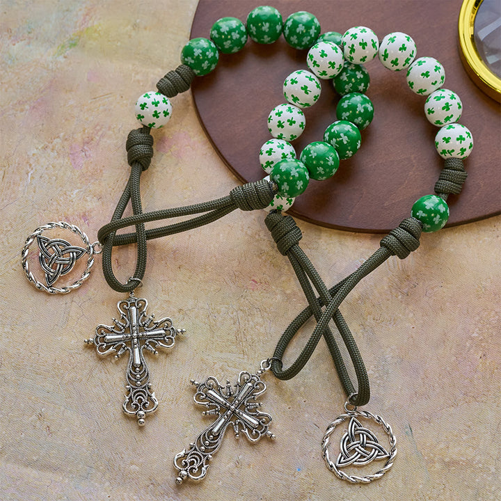 Christianartworkshop Rosario tascabile Irish Blessing Lucky Faith con nodo eterno, perline in legno bianco verde - image 0