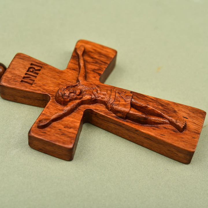 Christianartworkshop - Ciondolo rosario in legno a doppio crocifisso per auto: simbolo di protezione per i viaggiatori. - image 8