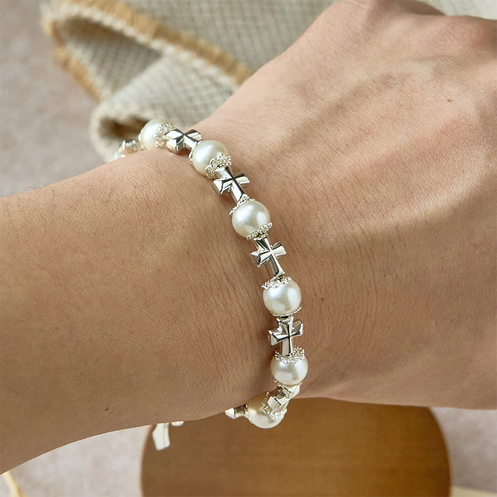 Christianartworkshop Bracciale con perline e croce in argento: incarna la grazia della riflessione devozionale - image 1