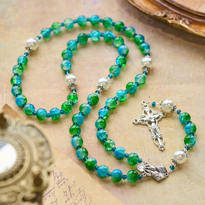 Christianartworkshop Rosario in vetro sfumato blu-verde con mani in preghiera e crocifisso - Mani in preghiera e crocifisso - image 0