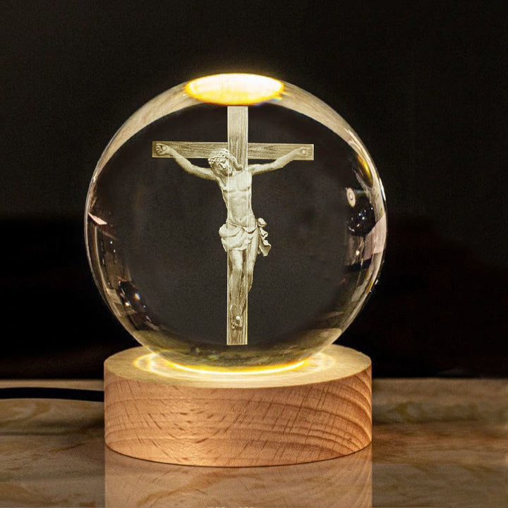 Christianartworkshop - Lampada notturna a sfera di cristallo sacra: luminosa compagna della presenza divina - Crocifisso - con base a luce calda - 8 cm - image 15