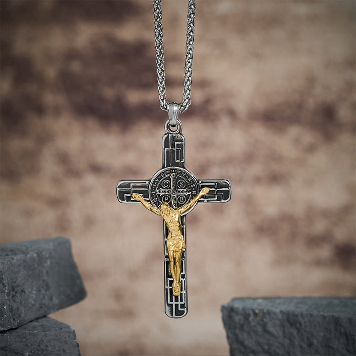 Collana con ciondolo a forma di crocifisso in stile classico retrò Christianartworkshop, con medaglia di protezione di San Benedetto. - image 2