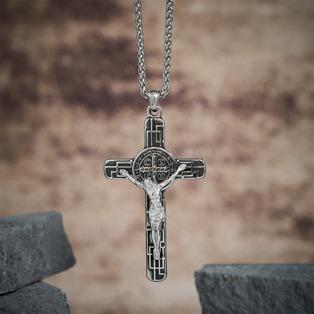 Collana con ciondolo a forma di crocifisso in stile classico retrò Christianartworkshop, con medaglia di protezione di San Benedetto. - image 12