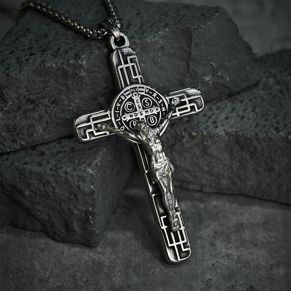 Collana con ciondolo a forma di crocifisso in stile classico retrò Christianartworkshop, con medaglia di protezione di San Benedetto. - image 14