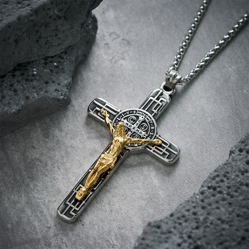 Collana con ciondolo a forma di crocifisso in stile classico retrò Christianartworkshop, con medaglia di protezione di San Benedetto. - Argento-oro - image 0