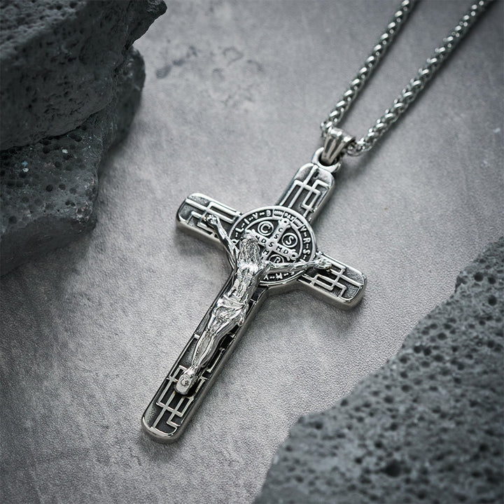 Collana con ciondolo a forma di crocifisso in stile classico retrò Christianartworkshop, con medaglia di protezione di San Benedetto. - Argento - image 11