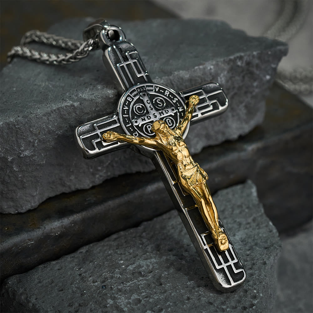 Collana con ciondolo a forma di crocifisso in stile classico retrò Christianartworkshop, con medaglia di protezione di San Benedetto. - image 3