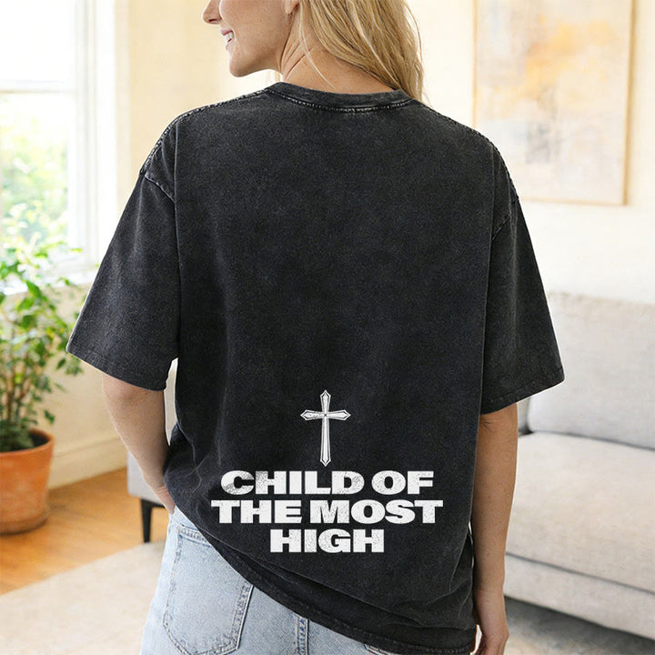 Christianartworkshop T-shirt unisex lavata con scritta in grassetto "Figlio dell'Altissimo Croce". - image 15