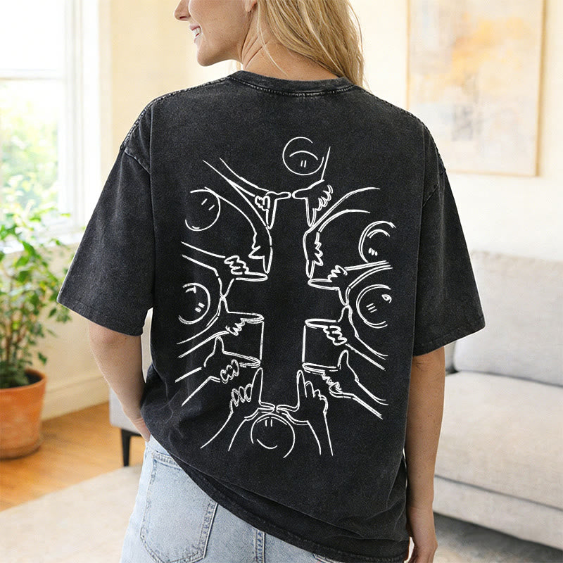 Christianartworkshop T-shirt unisex lavata con disegno a linea della figura umana e croce dell'unità - image 30
