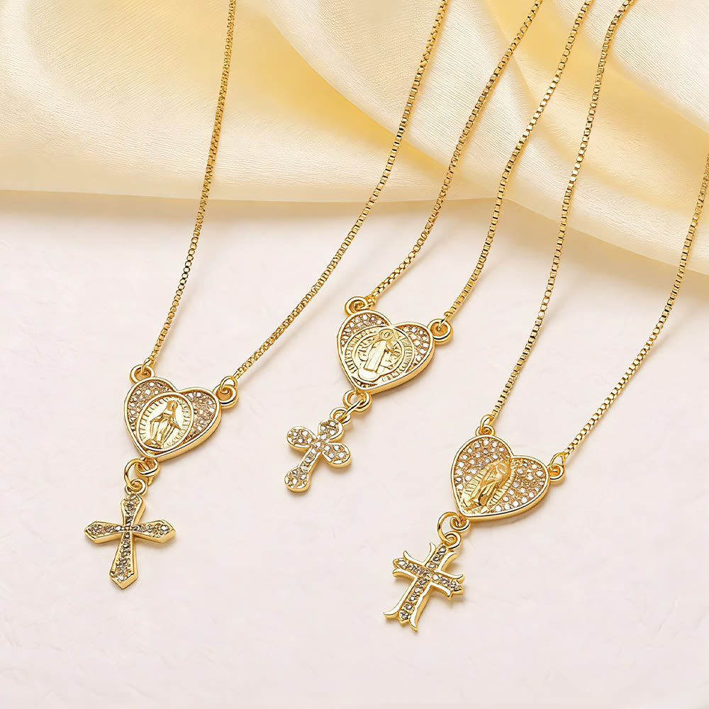 Christianartworkshop Collana con cuore e croce della Madonna e di San Benedetto tempestata di zirconi: la grazia divina da indossare tutti i giorni. - image 1