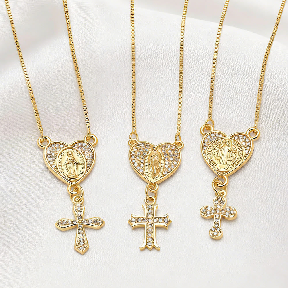 Christianartworkshop Collana con cuore e croce della Madonna e di San Benedetto tempestata di zirconi: la grazia divina da indossare tutti i giorni. - image 2