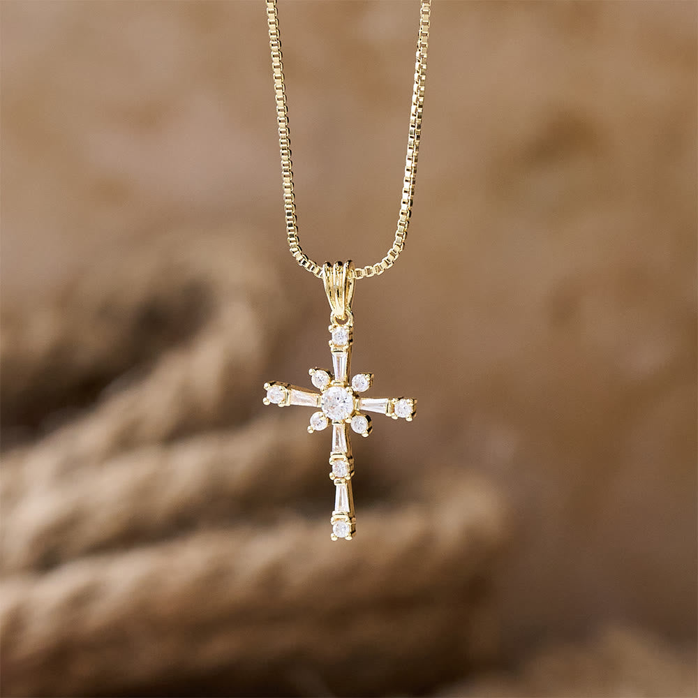 Christianartworkshop Collana con croce impreziosita da pietre scintillanti: un simbolo di protezione divina - image 1