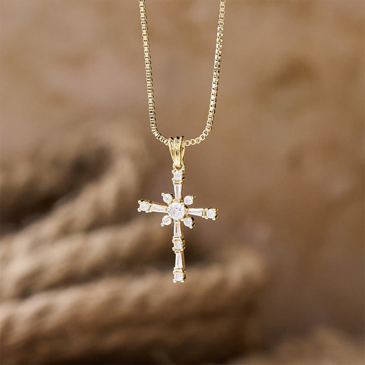 Christianartworkshop Collana con croce impreziosita da pietre scintillanti: un simbolo di protezione divina - image 1