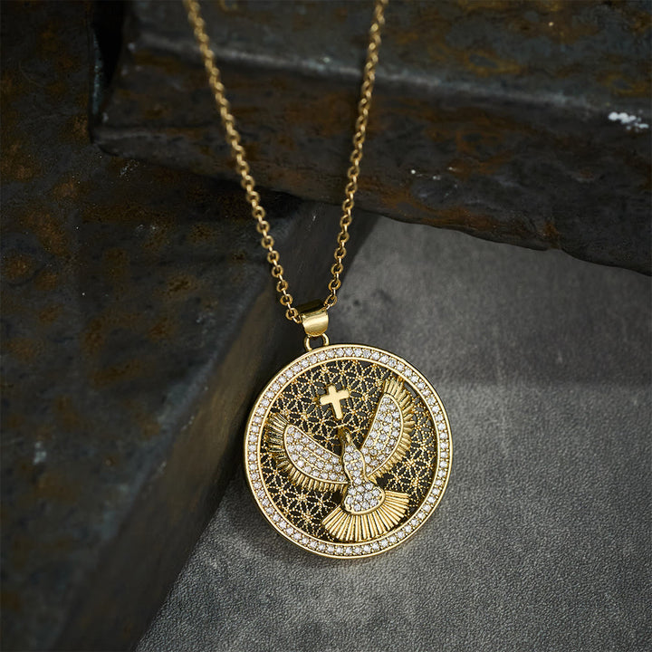 Christianartworkshop Collana con colomba dello Spirito Santo e scintillante simbolo celeste: un simbolo radioso di fede - image 4