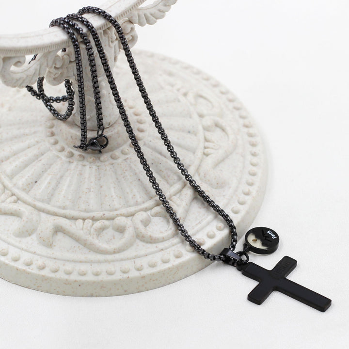 Christianartworkshop Collana con croce in grani di senape incisa con l'immagine di Gesù: simbolo dell'amore di Cristo e della forza della fede. - image 4