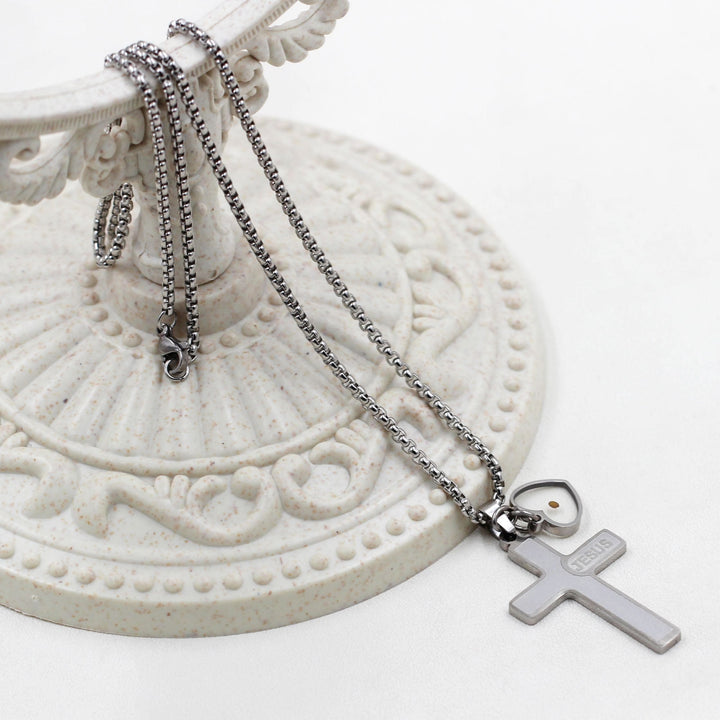 Christianartworkshop Collana con croce in grani di senape incisa con l'immagine di Gesù: simbolo dell'amore di Cristo e della forza della fede. - image 8