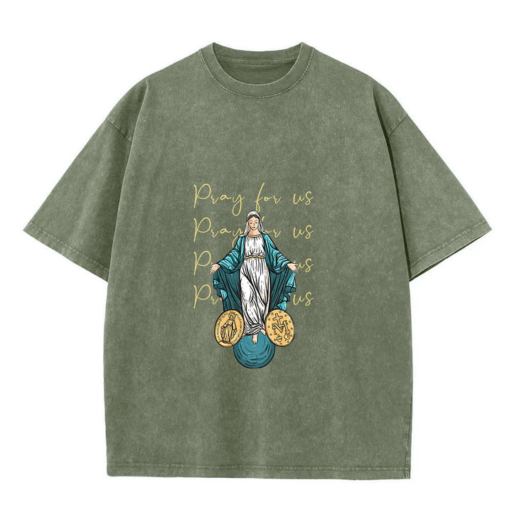 Christianartworkshop Maglietta unisex lavata con la scritta "Prega per noi, Vergine Maria" - Verde militare - 5XL - image 4