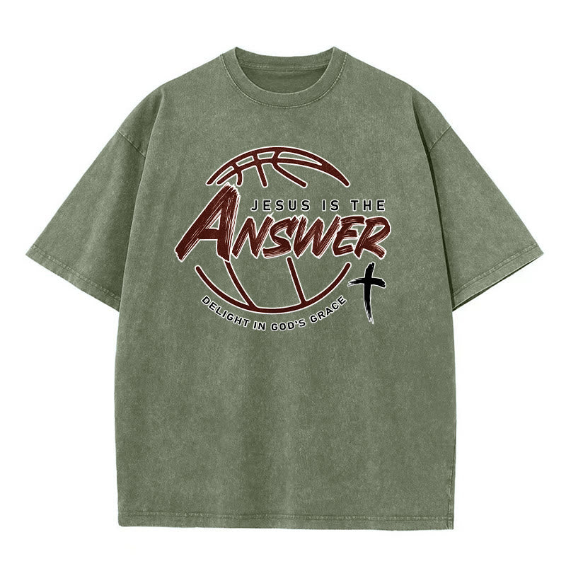 Christianartworkshop Maglietta unisex lavata Street Style Jesus Is The Answer - Verde militare - 5XL - image 4