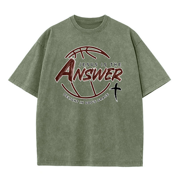 Christianartworkshop Maglietta unisex lavata Street Style Jesus Is The Answer - Verde militare - 5XL - image 4