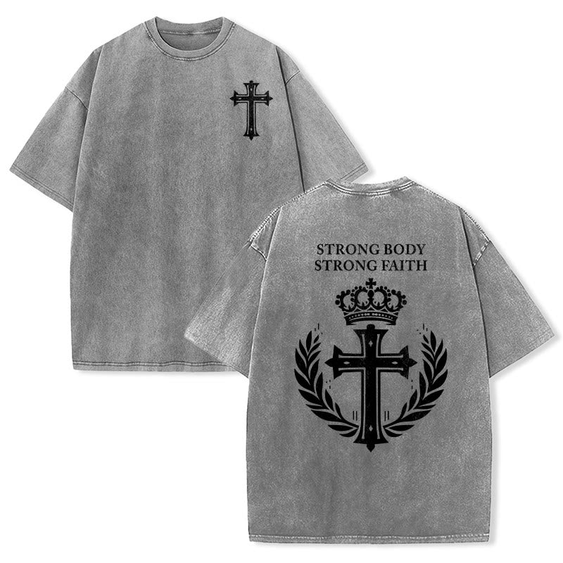 Christianartworkshop Maglietta unisex lavata con croce e corona, forte corpo, forte fede. - Grigio - 5XL - image 0