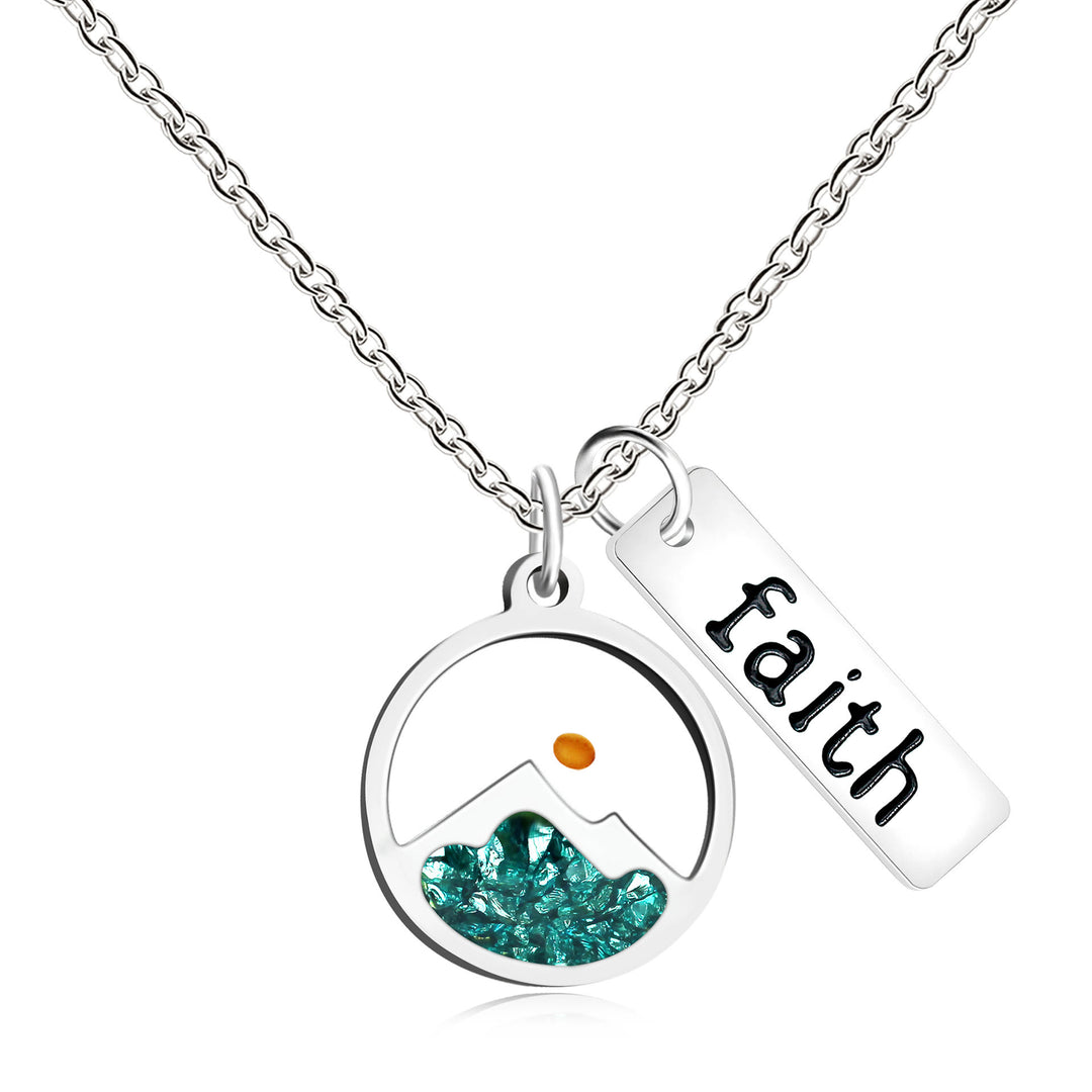 Christianartworkshop Collana con targhetta "Faith" e semi di senape a forma di montagna: un simbolo di fede capace di smuovere le montagne. - Argento + Verde - image 0