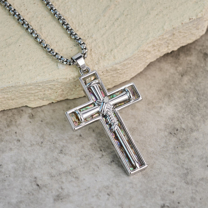 Christianartworkshop Collana con croce a chiodo e intarsio in conchiglia di abalone: ​​simbolo dell'amore sacrificale di Cristo - image 2