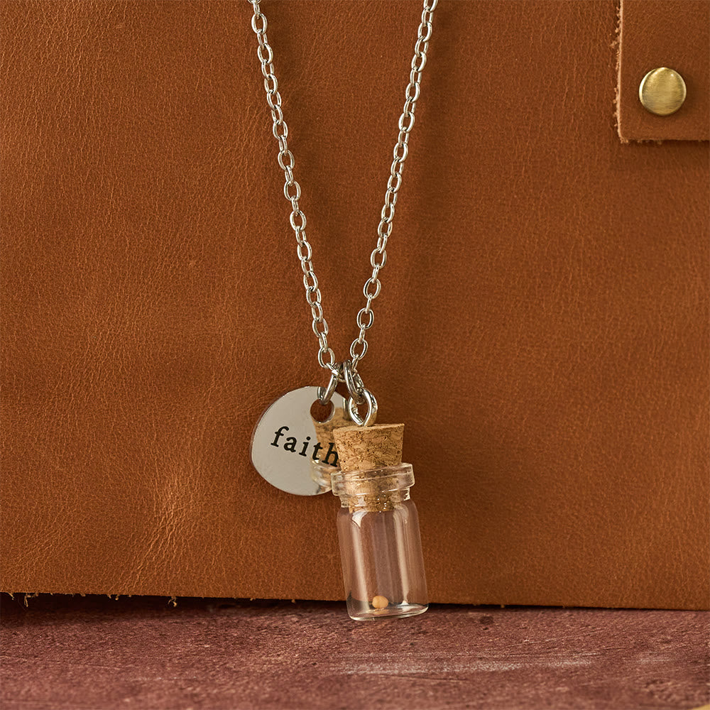 Christianartworkshop Collana con targhetta "Faith" a forma di bottiglia di semi di senape: un simbolo di piccola fede e grande potere. - image 4
