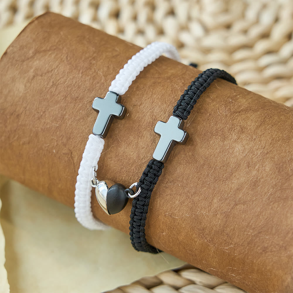 Christianartworkshop Set di braccialetti magnetici con cuore e croce: simbolo di unione sacra e amore duraturo. - image 7