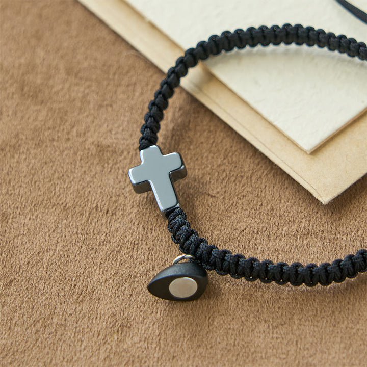 Christianartworkshop Set di braccialetti magnetici con cuore e croce: simbolo di unione sacra e amore duraturo. - image 9