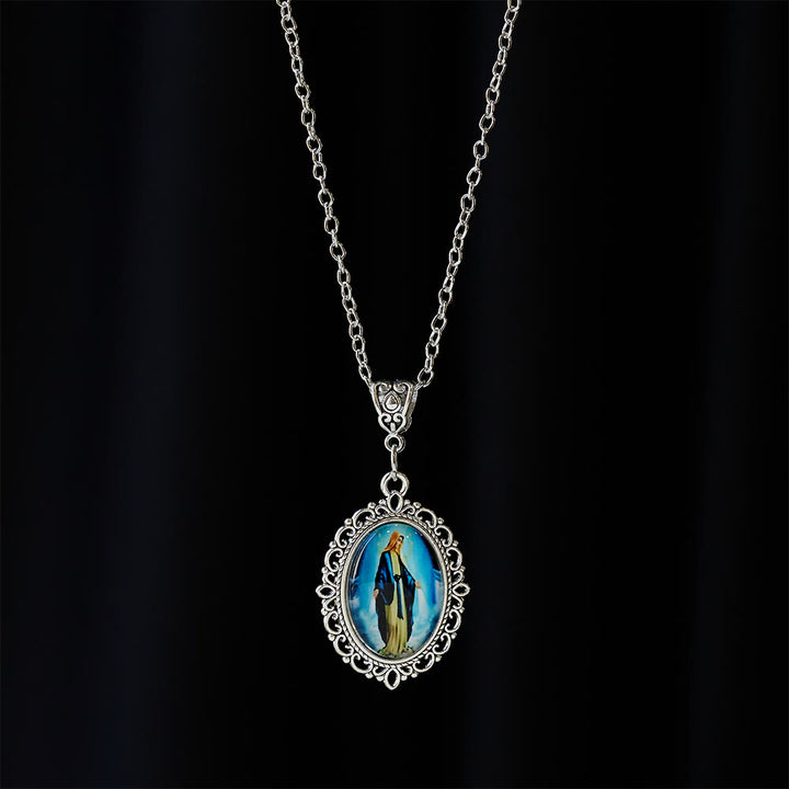 Christianartworkshop Collana con ritratto della Madonna in filigrana: simbolo di grazia sacra e luce divina - image 7