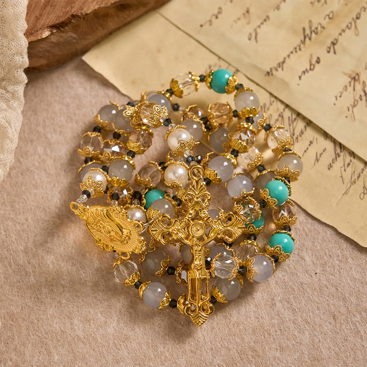 Christianartworkshop Rosario con perle di vetro blu, medaglia della Madonna e crocifisso: simbolo di grazia in ogni preghiera. - image 4