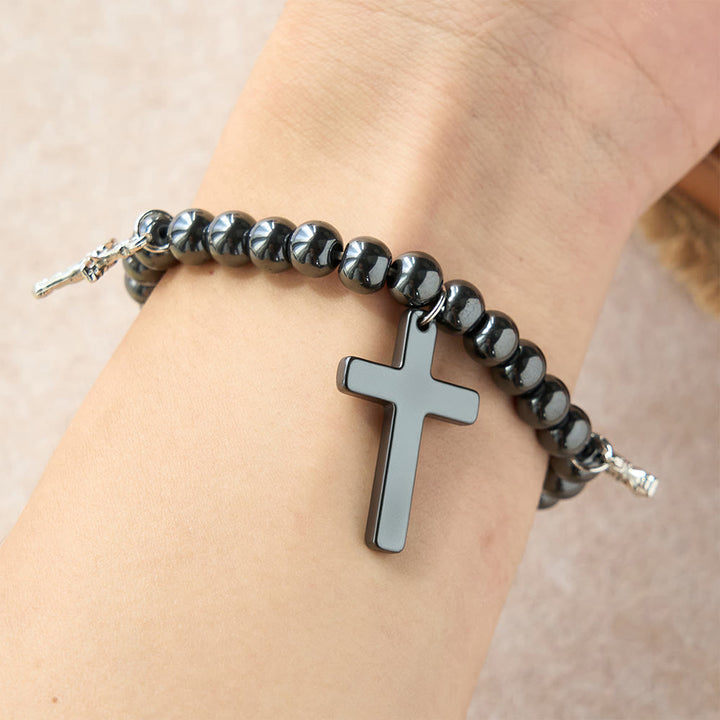 Christianartworkshop Bracciale con croce in ematite e mini ciondoli a croce: simbolo di protezione divina e fede. - image 1