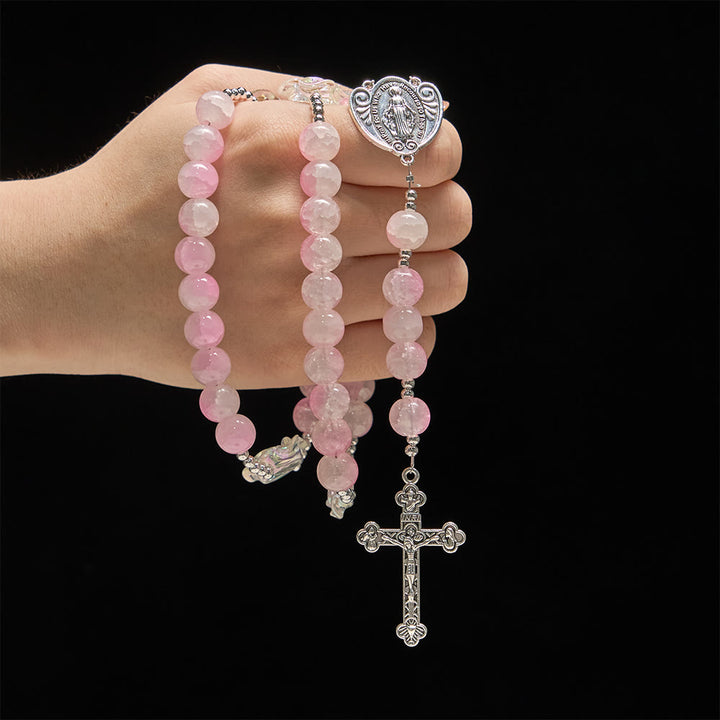 Rosario di perle di vetro rosa con decorazioni a forma di rosa e medaglia miracolosa, Christianartworkshop. - image 1