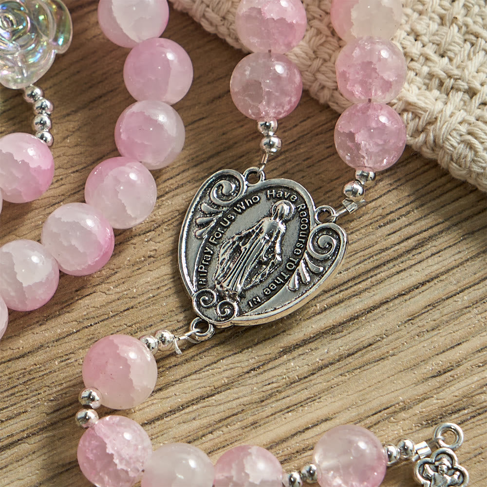 Rosario di perle di vetro rosa con decorazioni a forma di rosa e medaglia miracolosa, Christianartworkshop. - image 6