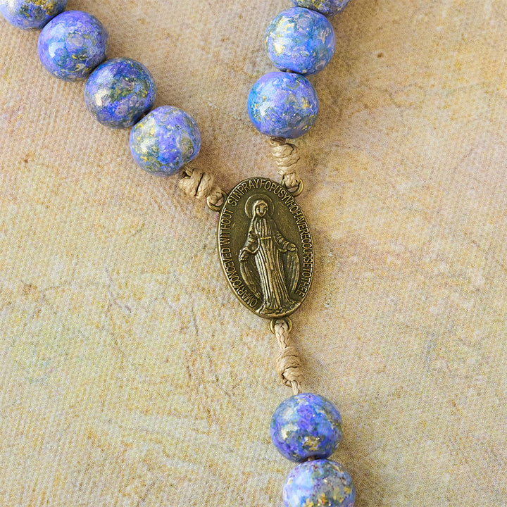 Christianartworkshop Rosario della Beata Vergine Maria dei Sette Dolori con perline dipinte a olio viola e blu e medaglia della Madonna - image 6