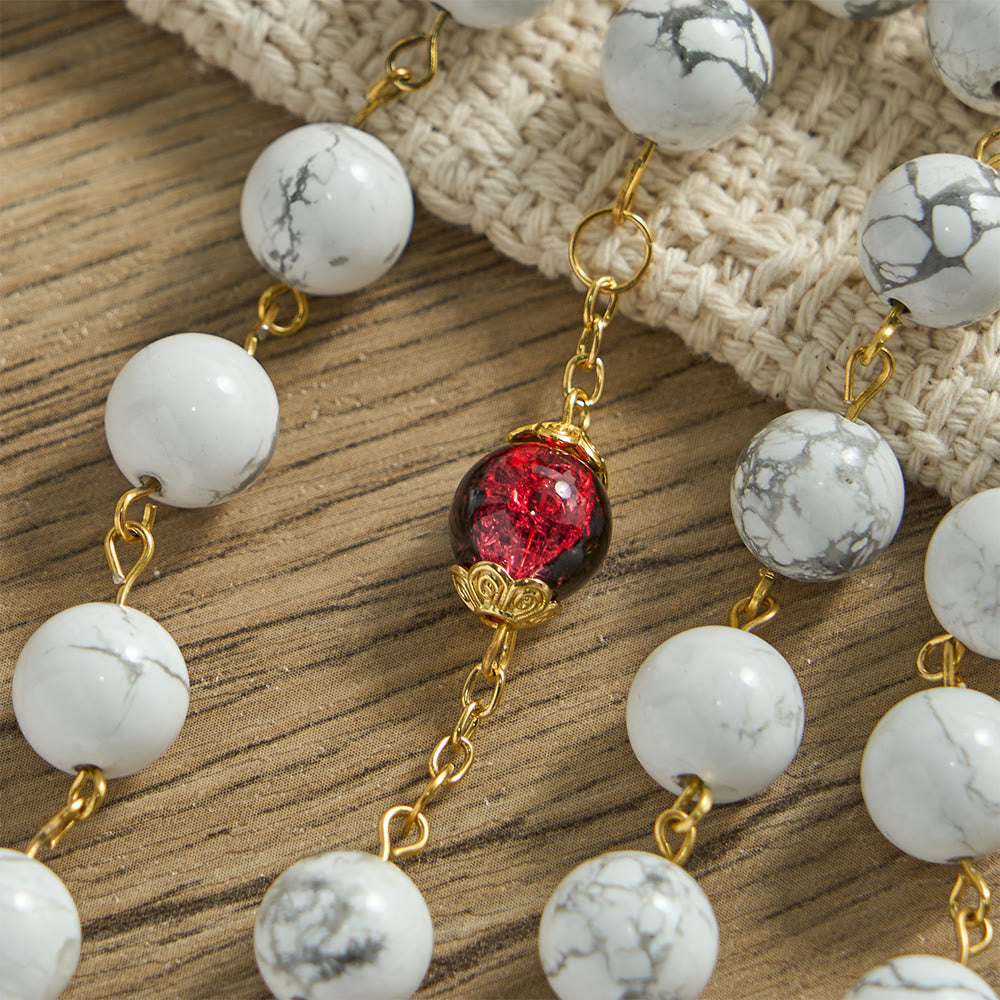Christianartworkshop Rosario bianco turchese con decorazioni di perline di vetro rosse e nere e crocifisso del Sacro Cuore. - image 6