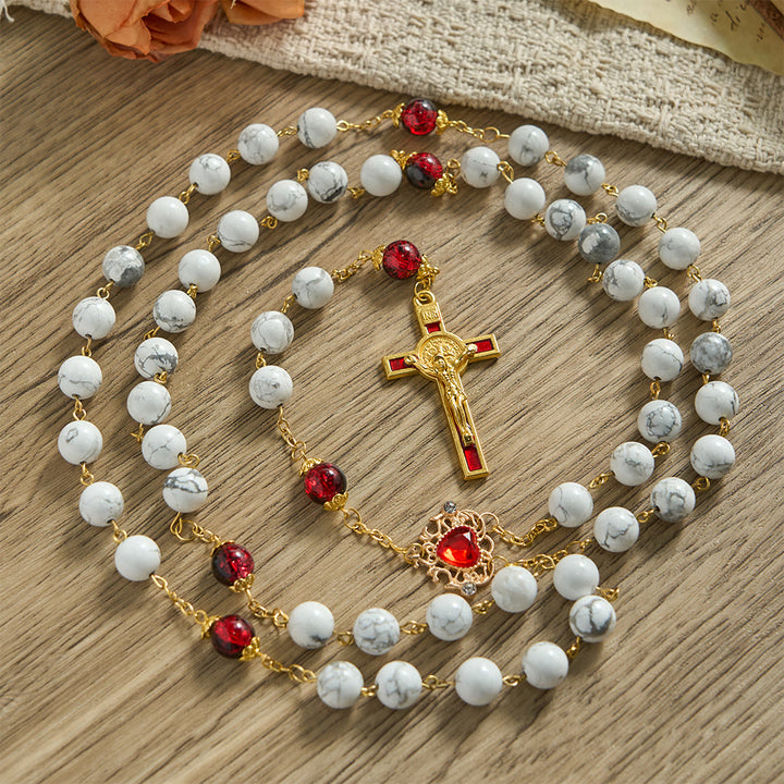 Christianartworkshop Rosario bianco turchese con decorazioni di perline di vetro rosse e nere e crocifisso del Sacro Cuore. - Rosario turchese bianco - image 0