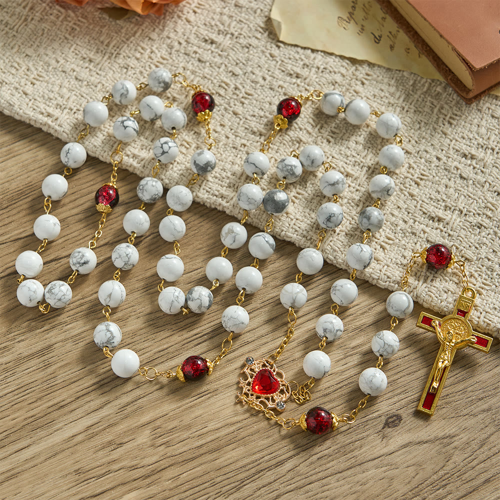 Christianartworkshop Rosario bianco turchese con decorazioni di perline di vetro rosse e nere e crocifisso del Sacro Cuore. - image 2