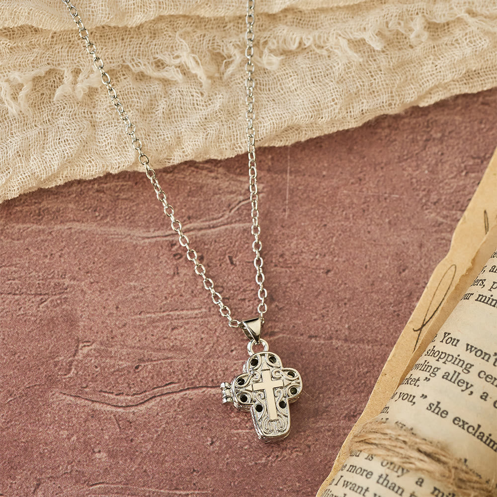 Christianartworkshop Collana con ciondolo a croce e intricata filigrana: simbolo di sacra segretezza e devozione - image 3
