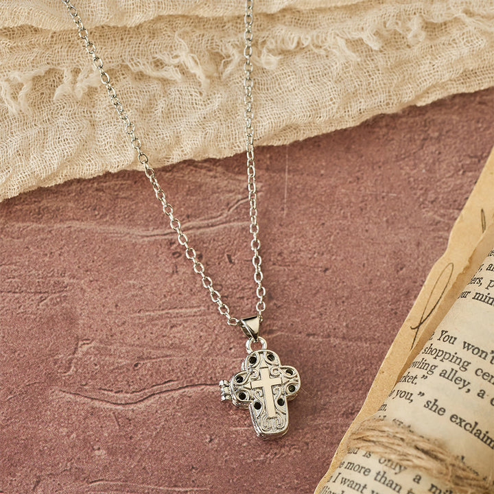 Christianartworkshop Collana con ciondolo a croce e intricata filigrana: simbolo di sacra segretezza e devozione - image 3