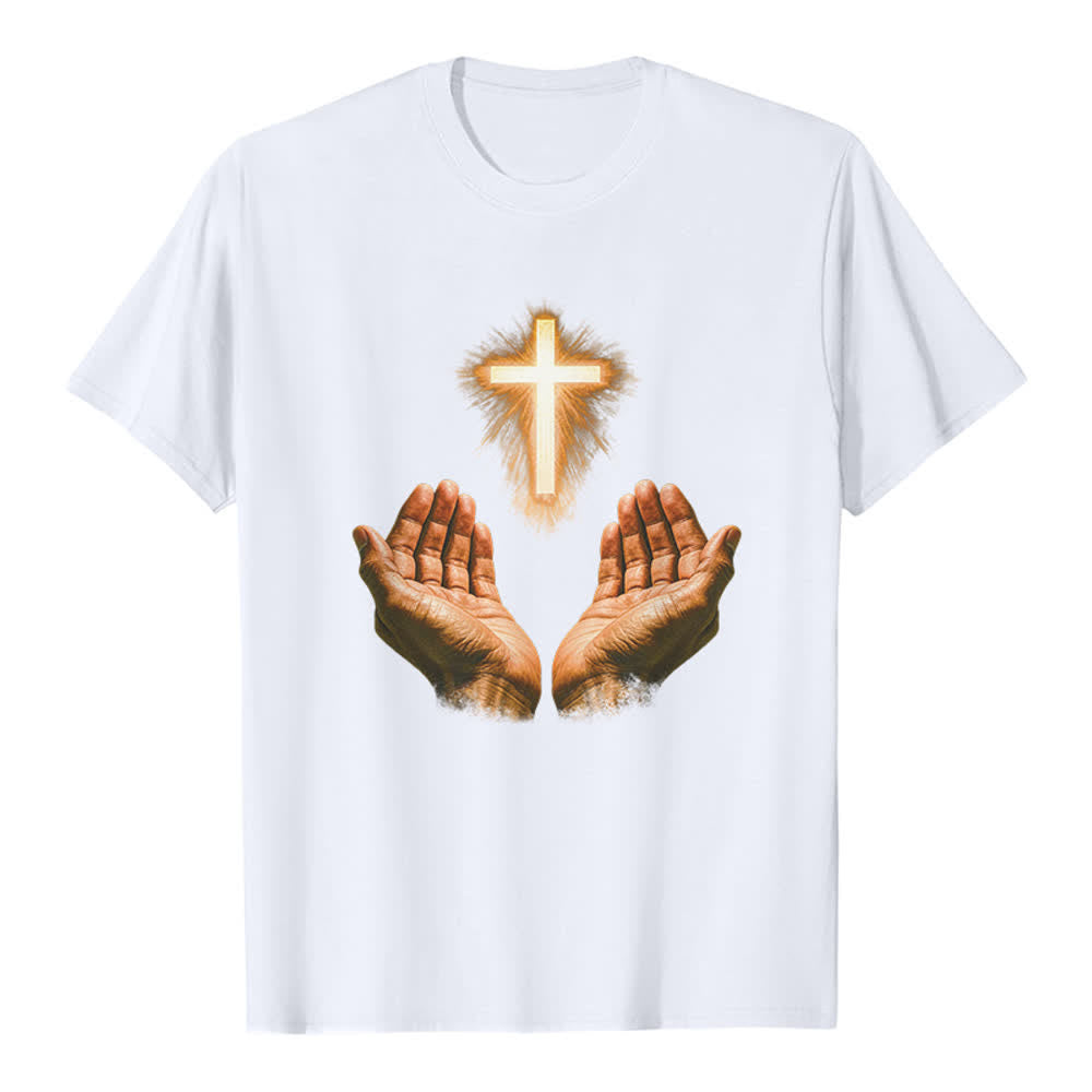 Christianartworkshop Maglietta premium con la croce di Gesù tra le mani - Bianco - 2XL - image 6