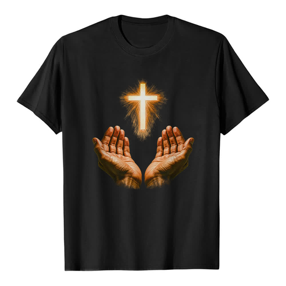 Christianartworkshop Maglietta premium con la croce di Gesù tra le mani - Nero - 2XL - image 8