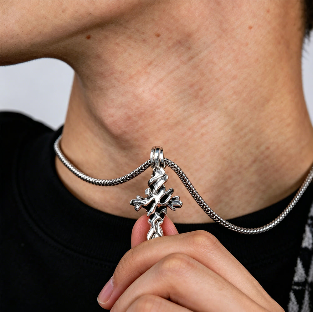 Collana con croce vintage e minimalista in argento sterling 925 Christianartworkshop : un simbolo senza tempo di devozione spirituale. - image 1